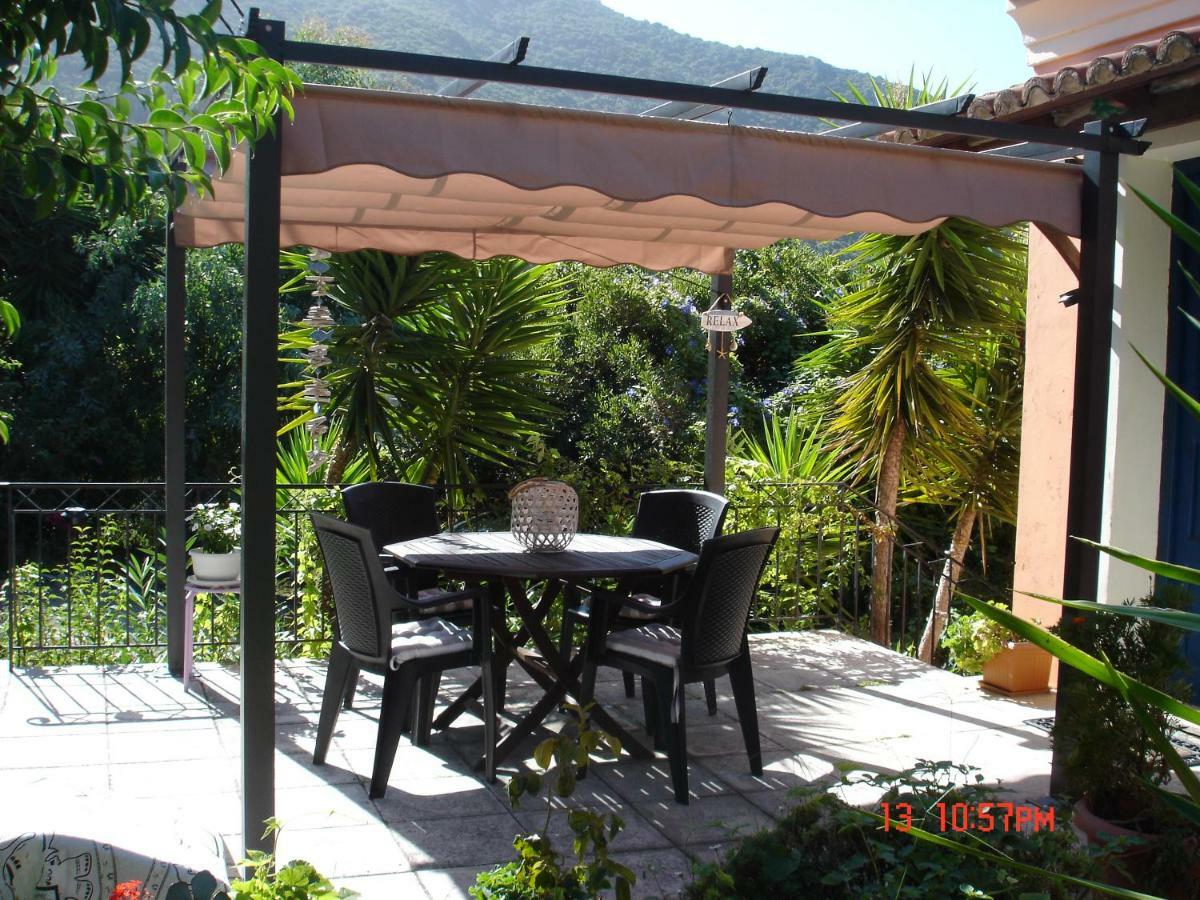 Villa Leena Paramonas  Exterior foto